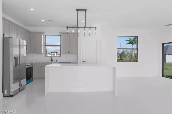 2330 NW 37th AVE, Cape Coral, FL 33993