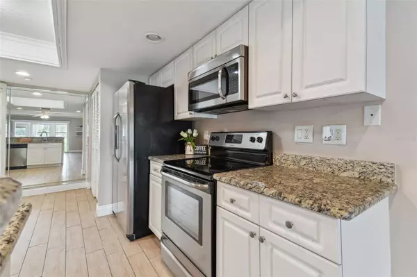 1920 CEDAR RUN CT, Plant City, FL 33563