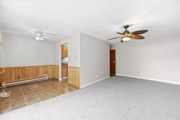 9716 S Karlov Avenue #107, Oak Lawn, IL 60453