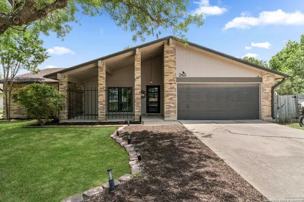 9567 DUNSTABLE, San Antonio, TX 78239-2315