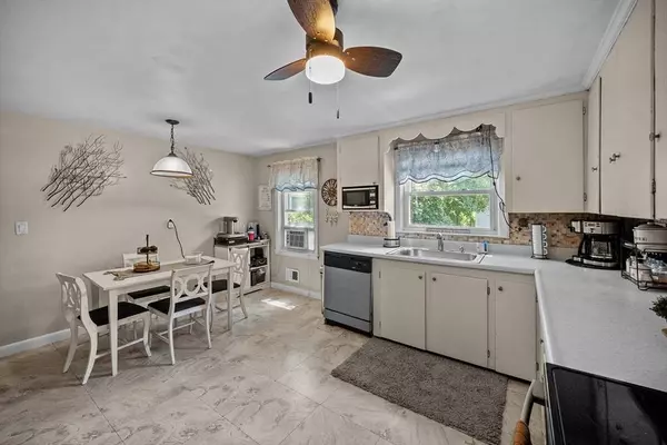 380 South Ave, Attleboro, MA 02703