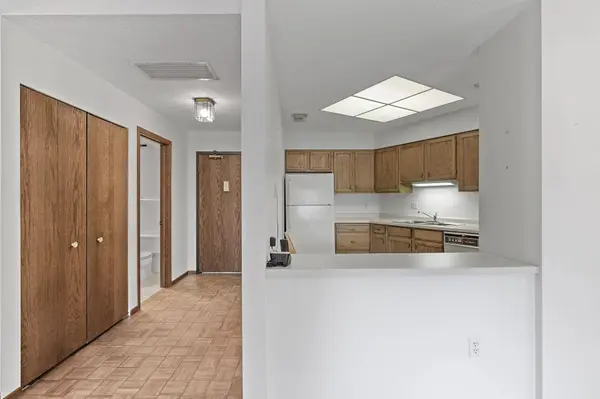 2275 Youngman AVE #207W, Saint Paul, MN 55116