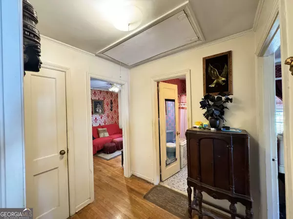 270 Chenault PL NW, Atlanta, GA 30314