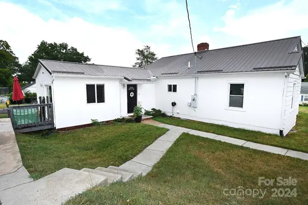 1241 11th ST NW, Hickory, NC 28601