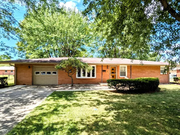 4124 River RD, Columbus, IN 47203