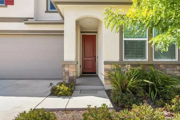 10601 Rhodes LN, Spring Valley, CA 91978