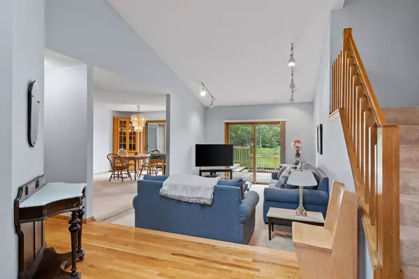 7209 W 114th ST, Bloomington, MN 55438