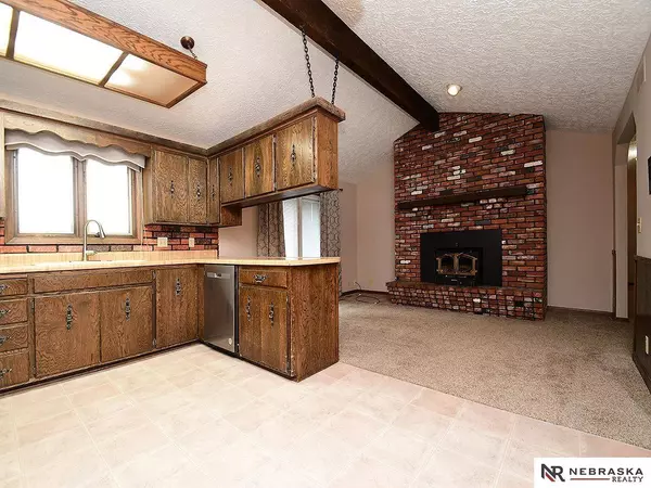 2111 Canterbury Lane, Lincoln, NE 68512