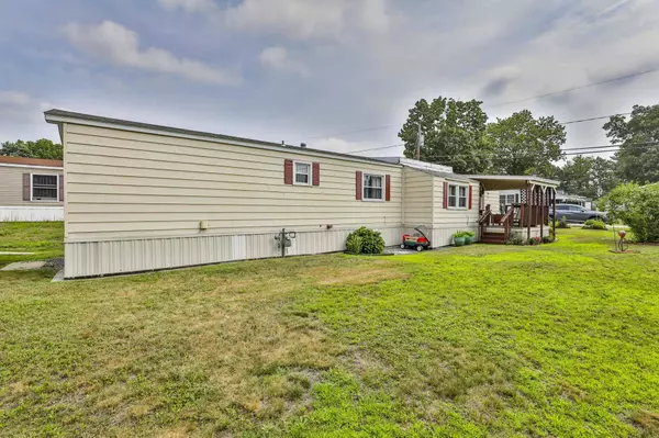 13 Cottonwood LN, Merrimack, NH 03054