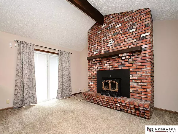 2111 Canterbury Lane, Lincoln, NE 68512