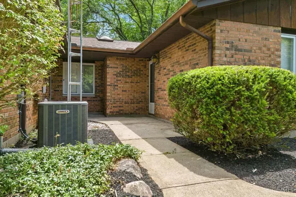 4961 Bath Rd, Bath Twp, OH 45424