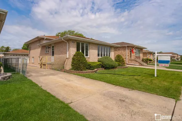 8034 Nordica Avenue, Burbank, IL 60459