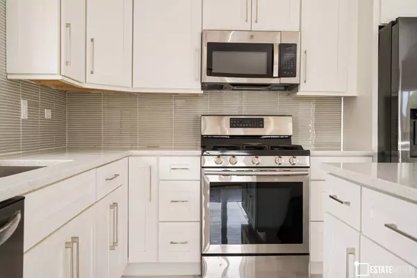 8034 Nordica Avenue, Burbank, IL 60459