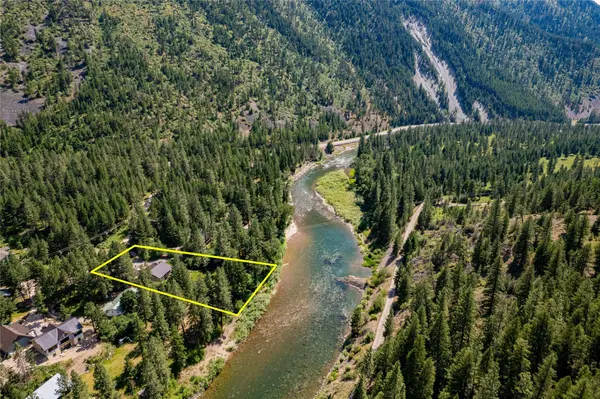 3009 River Bend DR, Bonner, MT 59823