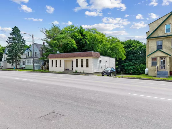 135 College AVE, Waterville, ME 04901