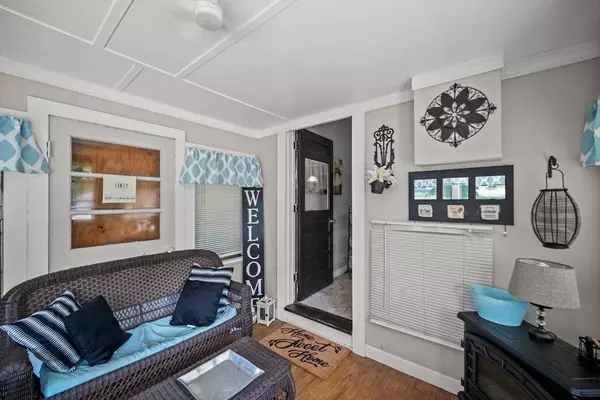 380 South Ave, Attleboro, MA 02703