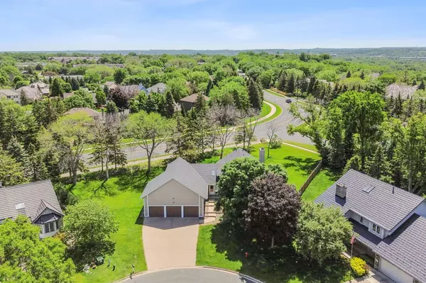 7209 W 114th ST, Bloomington, MN 55438