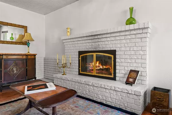 410 Steilacoom ST, Steilacoom, WA 98388