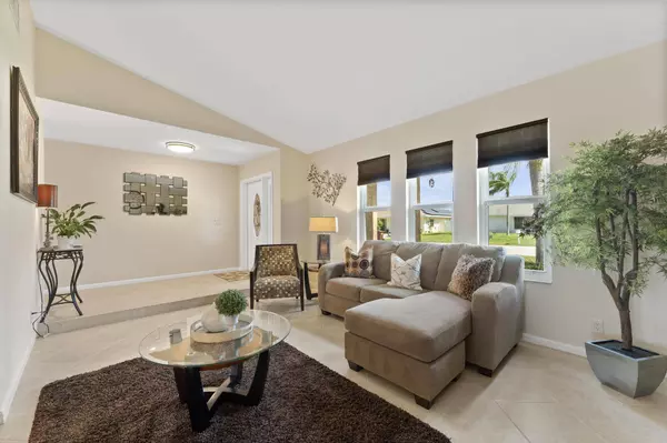 7798 S Nemec DR, Lake Clarke Shores, FL 33406