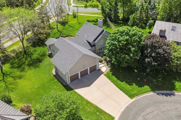 7209 W 114th ST, Bloomington, MN 55438