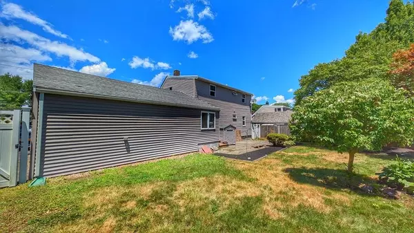 12 Dahlia Ave, Peabody, MA 01960