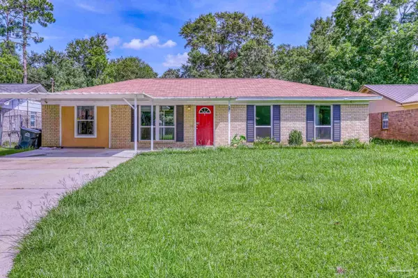 1013 Woodbury Pl, Cantonment, FL 32533