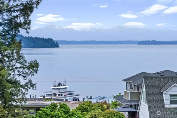 1402 Starling ST, Steilacoom, WA 98388