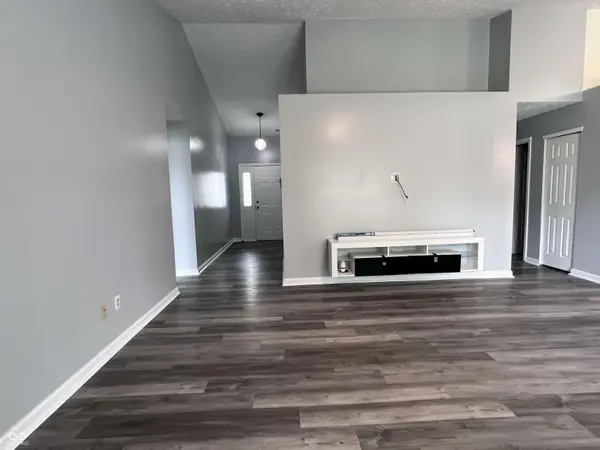 10167 Stillwell DR, Avon, IN 46123