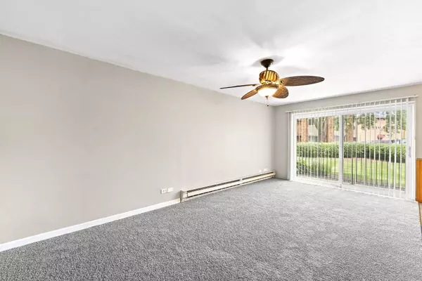 9716 S Karlov Avenue #107, Oak Lawn, IL 60453