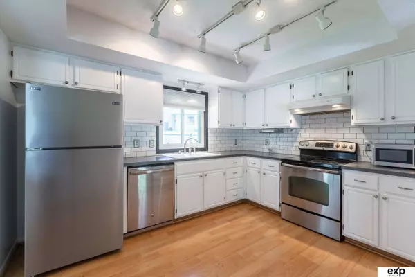 12930 Cady Avenue, Omaha, NE 68164