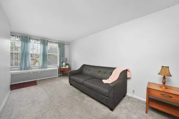 4832 S Ridgeway AVE, Chicago, IL 60632