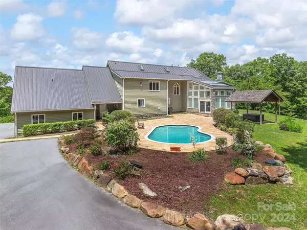 22 Vineyard Hill DR, Fletcher, NC 28732