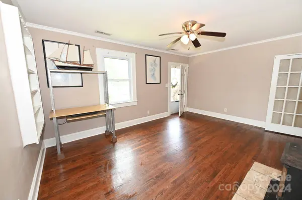 1241 11th ST NW, Hickory, NC 28601