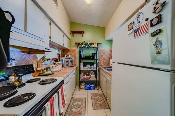 1109 E ROHE ST #A & B, Tarpon Springs, FL 34689