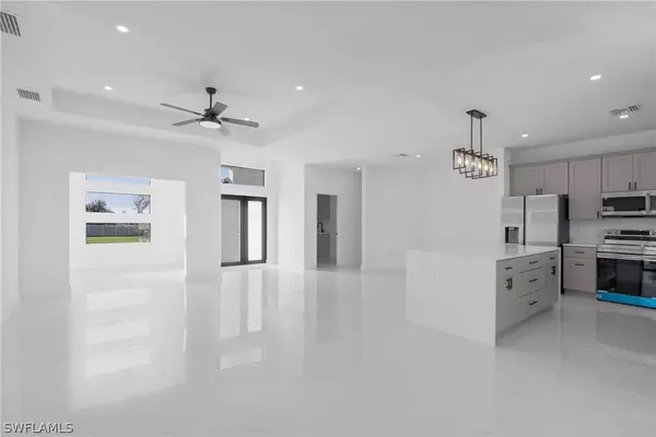 2330 NW 37th AVE, Cape Coral, FL 33993