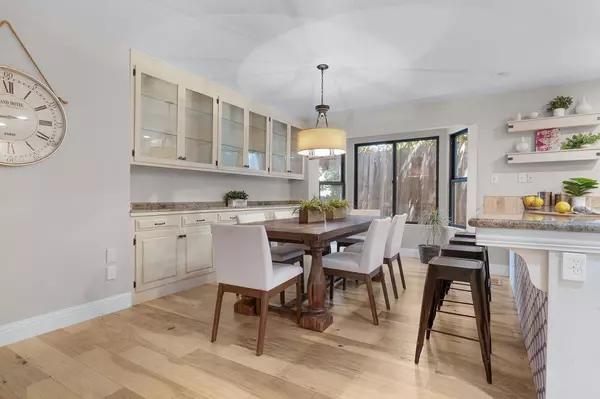 227 Jennifer CIR, Roseville, CA 95678