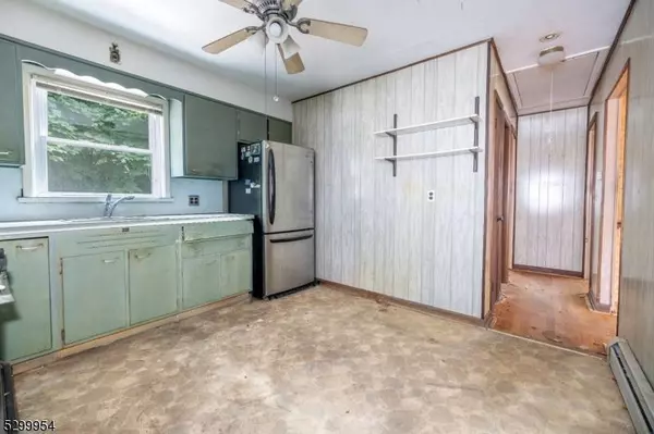 16 Sunset Dr, Wharton Boro, NJ 07885