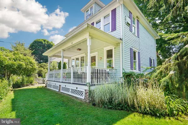 49 E COLLEGE AVE, Yardley, PA 19067