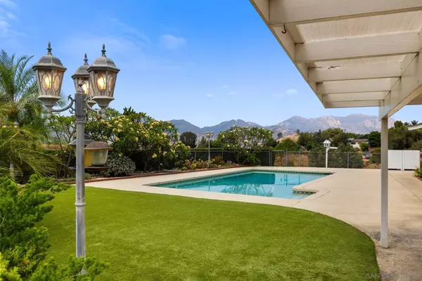 12360 Single Oak Pl, Lakeside, CA 92040