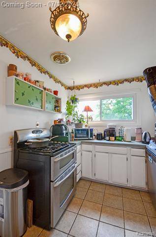 20521 VAN ANTWERP Street, Harper Woods, MI 48225