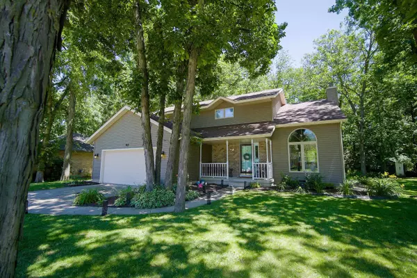 901 Broadway Drive, Sun Prairie, WI 53590