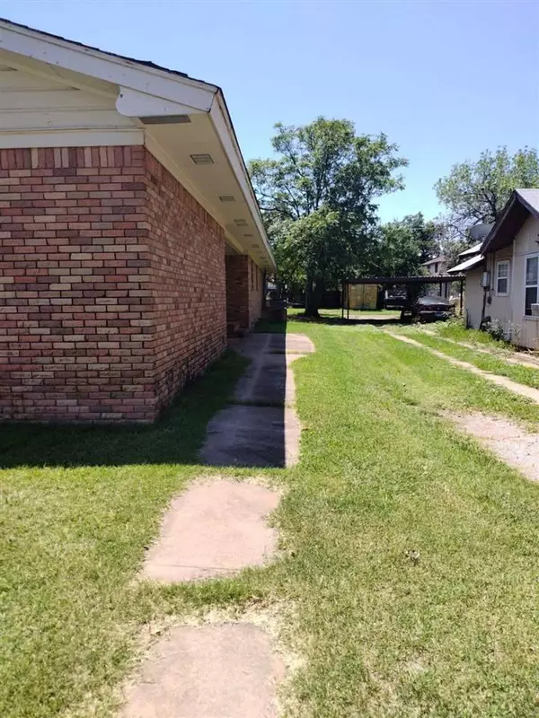 402 S Maple, Grandfield, OK 73546