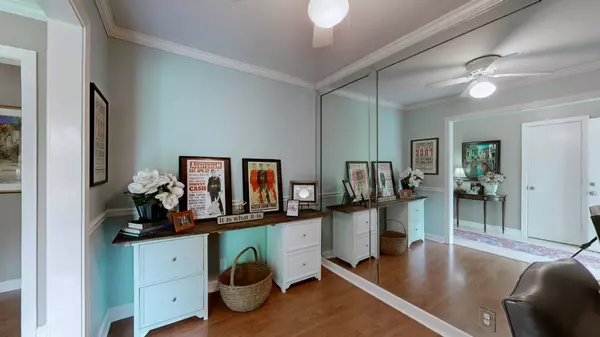 1112 Sunset Dr, Gallatin, TN 37066