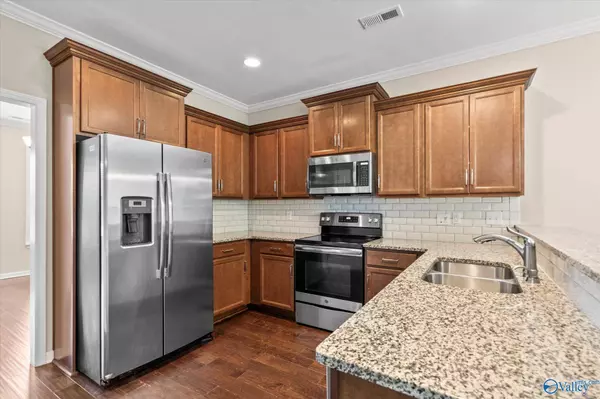 15218 Lakeside Trail, Huntsville, AL 35803