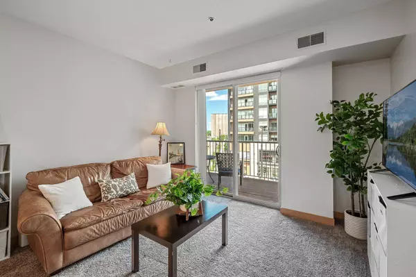 2900 University AVE SE #400, Minneapolis, MN 55414