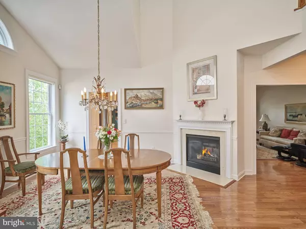 404 SNOWY OWL LN, New Hope, PA 18938