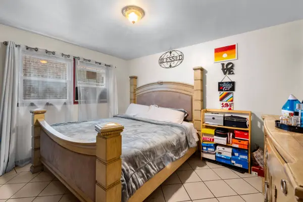 4301 W 63rd Street, Chicago, IL 60629