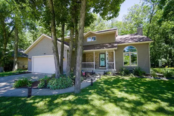 901 Broadway Drive, Sun Prairie, WI 53590