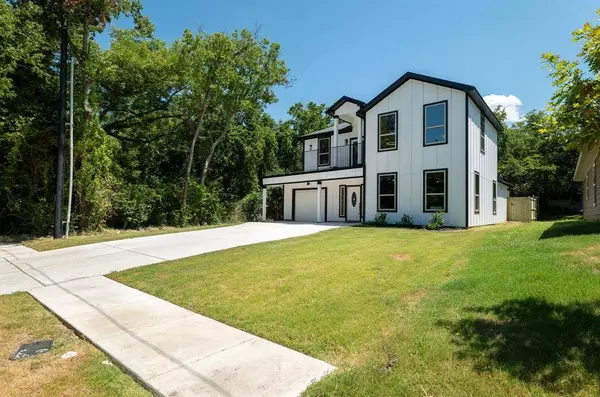 2205 Polk Street, Greenville, TX 75401