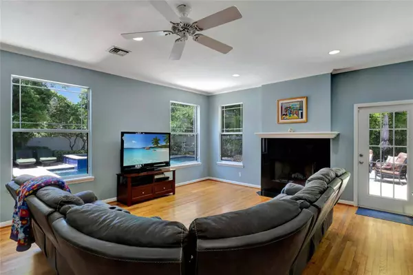 927 DARTMOUTH ST, Orlando, FL 32804